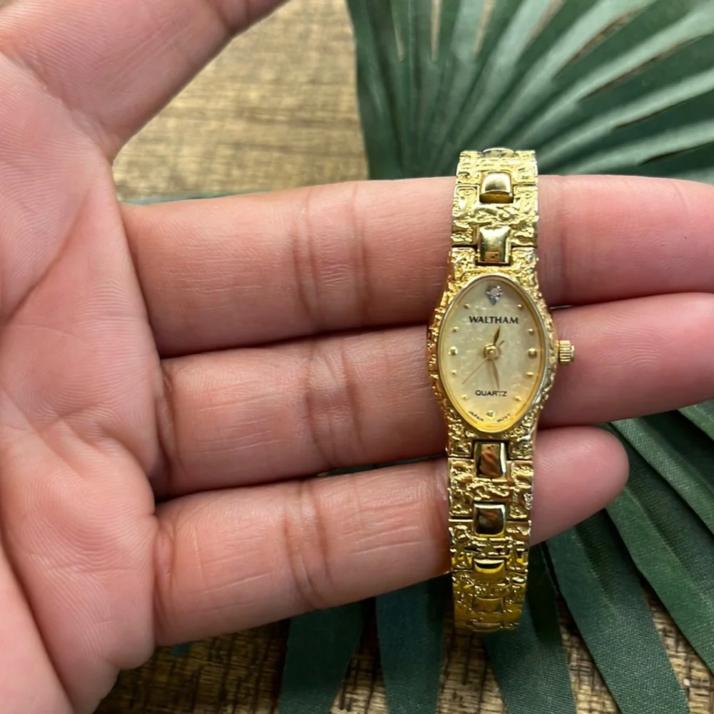 Waltham XAX 337 gold Toned Wrist‎ Watch Working Waltham | Accessories | Vintage Ladies Waltham 7 Jewels  main image 2